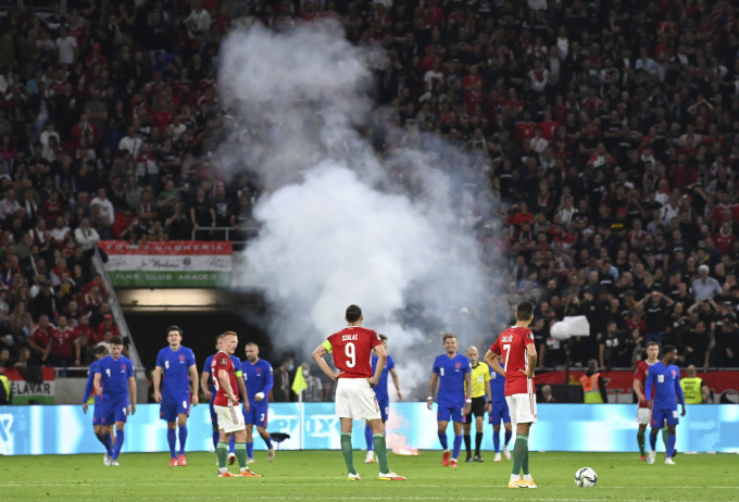 U21英軍無緣友賽，至於英格蘭則在世盃外4：0作客勝匈牙利。 AP
