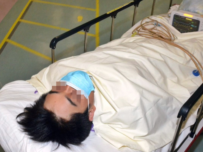 被告朱扬正受伤到医院求医被补。 资料图片