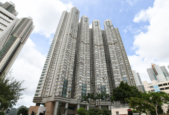 同区客斥3.3万租逸涛湾三房。