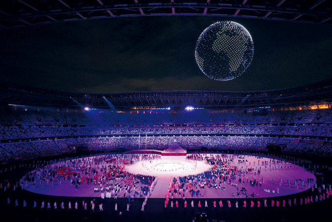 ■東奧開幕禮昨晚舉行，一千八百二十四架無人機華麗演出，在場館上空變幻成一顆旋轉的地球。