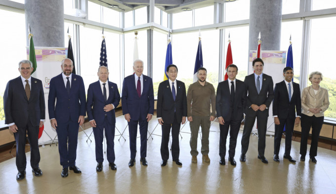 G7各與會代表合照。(美聯社)