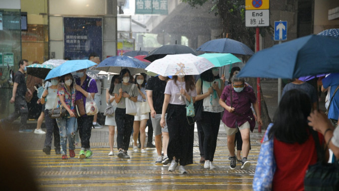 高溫觸發的驟雨及雷暴明日會繼續影響廣東。