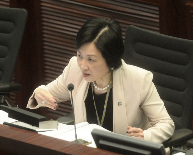 新民党主席叶刘淑仪建议港府参考澳门模式。资料图片