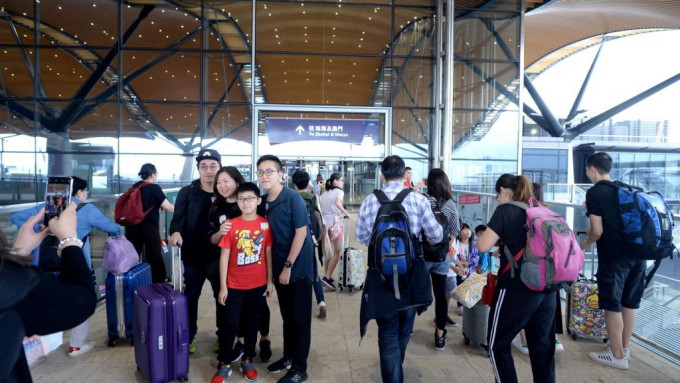 香港往澳门的金巴班次会调整。资料图片