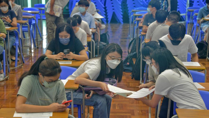 2022/23学年内地高校招收香港中学文凭考试学生计划进入录取阶段。资料图片