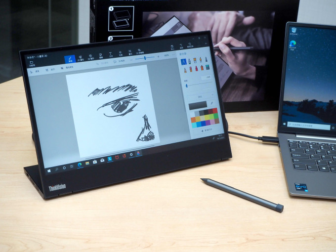 ●ThinkVision M14t,機身輕薄,重量僅590g。