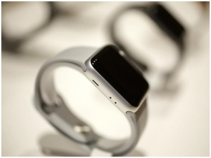 爆料人士指Apple Watch最容易误触Siri。AP