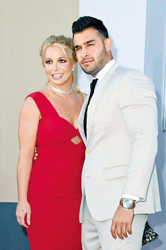 Britney相隔15年再懷孕，是她與未婚夫Sam的首個愛情結晶品。