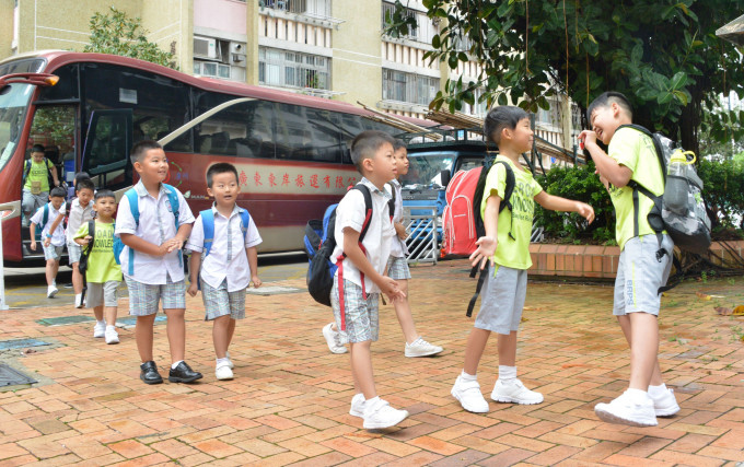 深圳正與港方研究跨境學童復課方案。 資料圖片