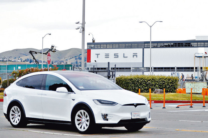 特斯拉(Tesla)储能超级工厂项目签约仪式昨天在上海正式举行。