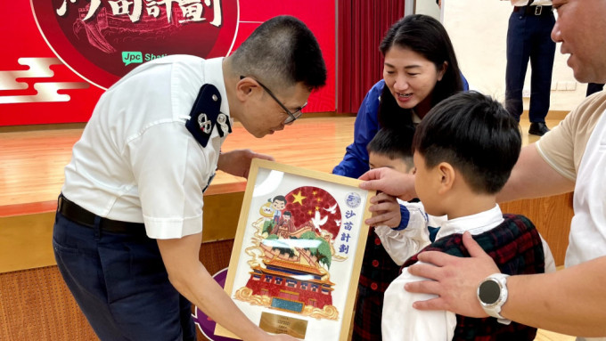 沙田警區與「香港沙田區幼稚園校長會」合作，推行以國民教育為主題的「沙苗計劃 Project Foster」。沙田警區提供