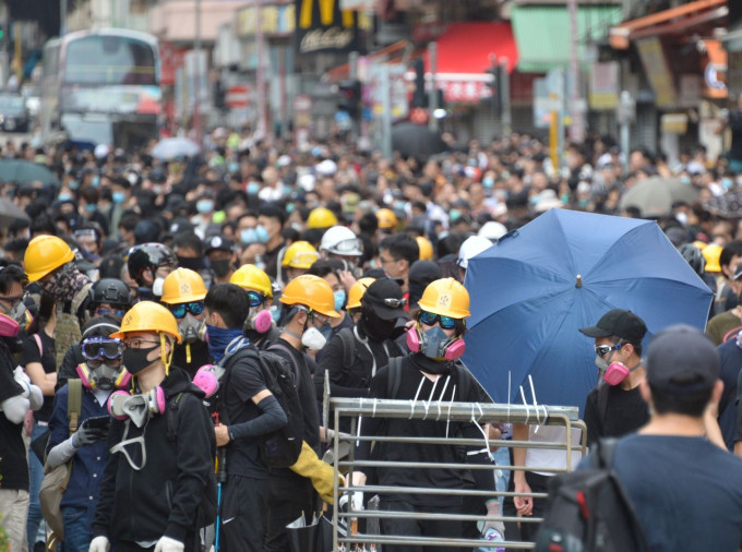 中聯辦嚴厲譴責香港極少數暴力違法分子採取的極端暴力行徑。資料圖片