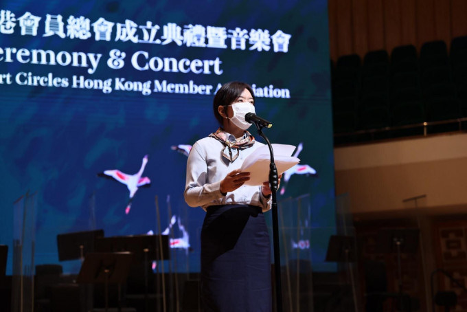 中聯辦副主任盧新寧形容，香港文聯將會成為「香港文藝工作者之家」，給香江文壇帶來新氣象。