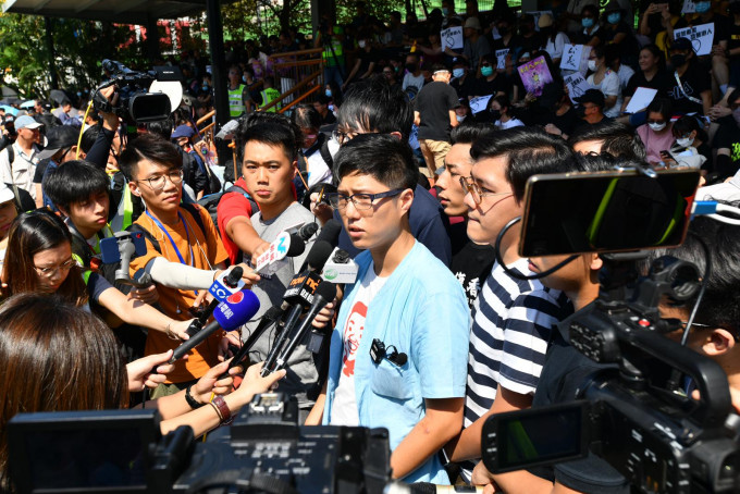 發起人巫堃泰表明，遊行是要反映「禁止打賞」等「五大訴求」，要求當局回應。