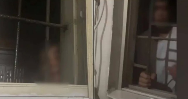 男子在窗外偷窺女子沖涼。網圖