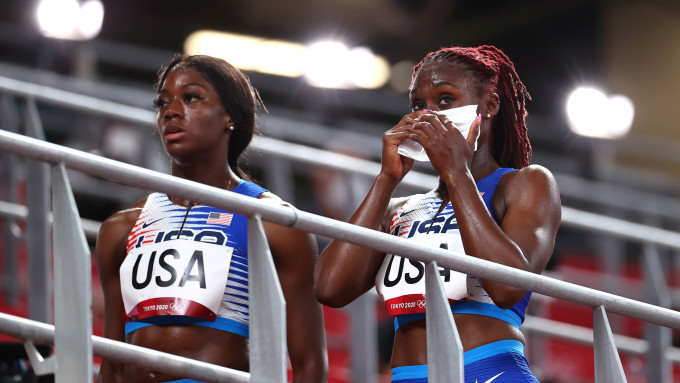 美国重获男女4x400米接力决赛资格。Reuters