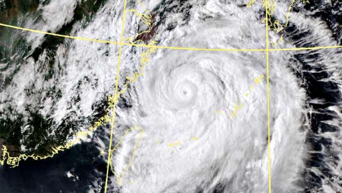 「轩岚诺」已经重新增强为超强台风。中央气象局截图