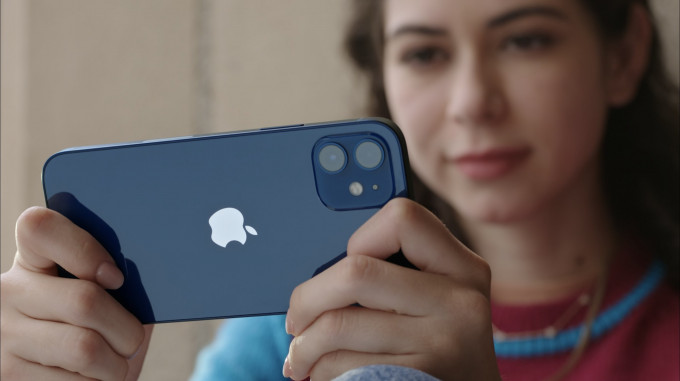 ●Apple发布了新一代iPhone 12及iPhone 12 Pro系列,型号多达四款。