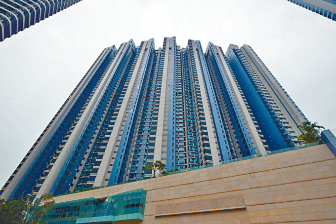 贝沙湾1期2座高层B室，新近以每月6万连车位租出，尺租约44元。