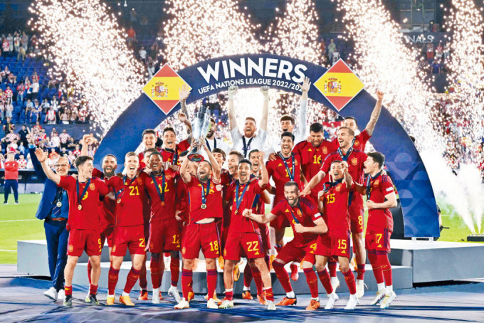 西班牙赢得欧国联后，成为第2支取得全满贯的欧洲球队。