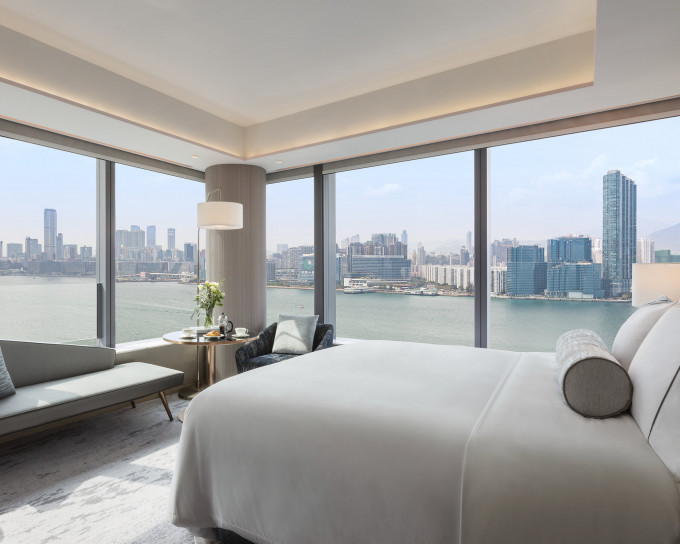  香港維港凱悅尚萃酒店母親節住宿計劃房價由HK$1,850+10%起，優惠只限2021年5月8及9日入住。