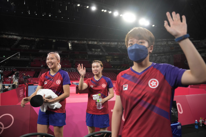 香港女乒团摘奥运铜牌。 AP图