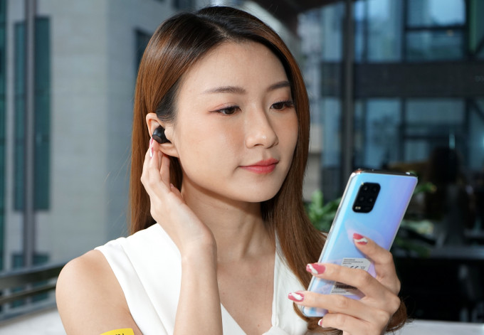 ●Jabra在港發布全新Elite 7系列真無綫耳機,當中Elite 7 Pro首度採用MultiSensor Voice技術提升通話質素。