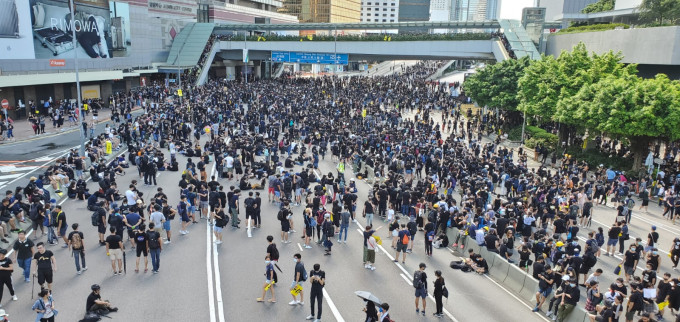 本港反对修订《逃犯条例》的示威冲突持续不断