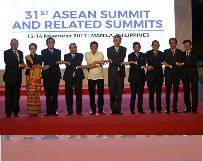 除了東盟十國外，中國、美國和另外七個國家的領袖或代表都列席今次會議。AP