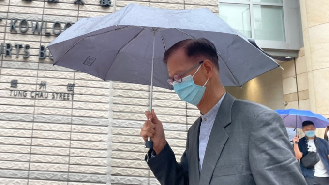 病理组织专家崔文山推断邓桂思出现暴发性自身免疫性肝炎。廖凯霖摄