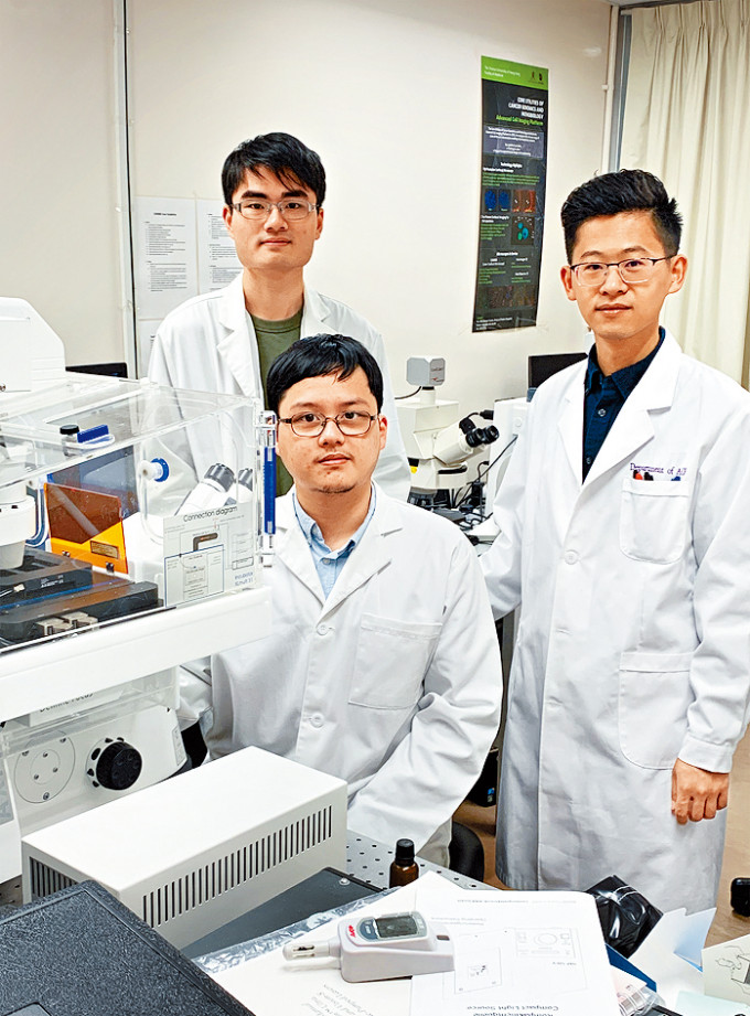 中大医学院指，纤维母细胞分子分类方法有望提升对癌症进展和治疗策略的理解。研究团队成员，左起：陈韦诺、梅津玮、陈博南。