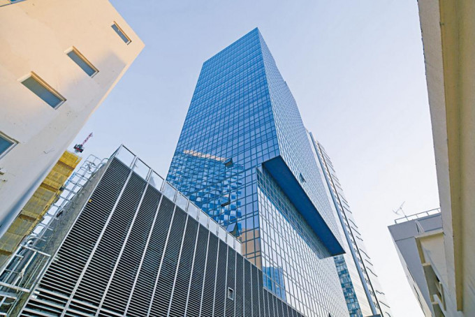 由第一集团发展的荃湾国际企业中心新录连环成交。
