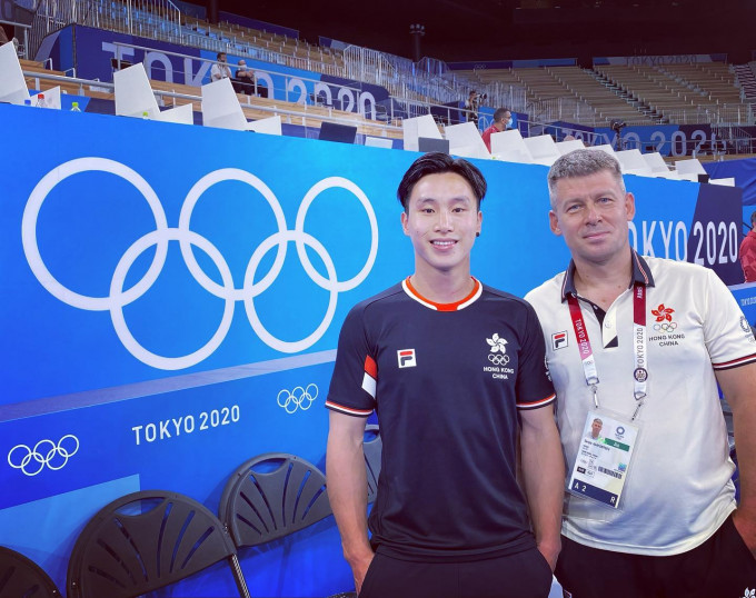 石偉雄與恩師塞治完成東京奧運賽程。 石偉雄Facebook圖片