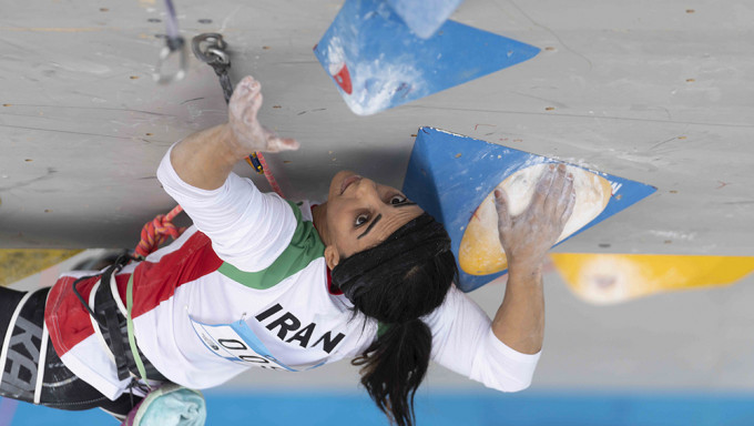 伊朗攀石女选手在南韩无戴头巾作赛，惹失踪被捕疑云。AP