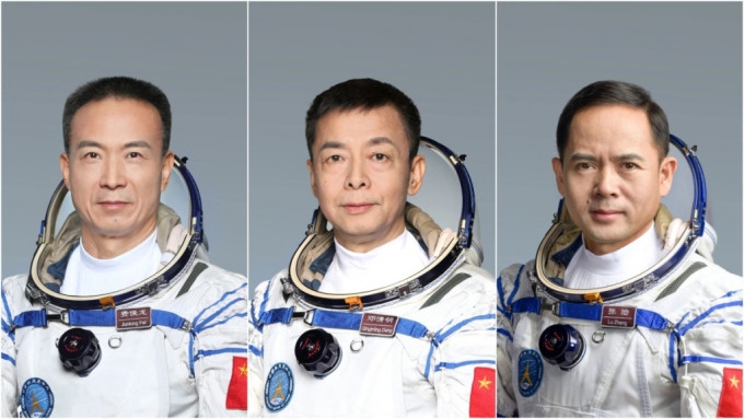 费俊龙、邓清明、张陆3名航天员将执行神舟十五号载人飞行任务。 央视图
