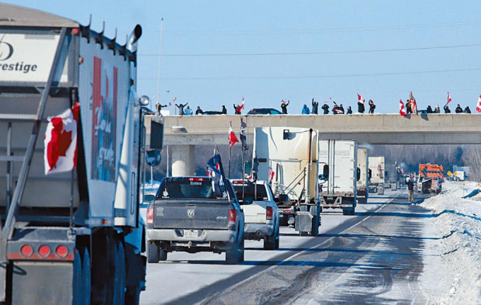 貨車駛進渥太華準備參加大示威。
