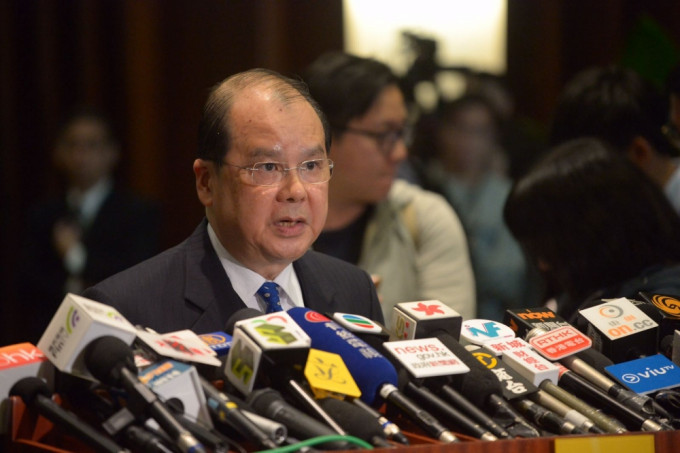 政务司司长张建宗回应，称坚决维护香港新闻自由。资料图片