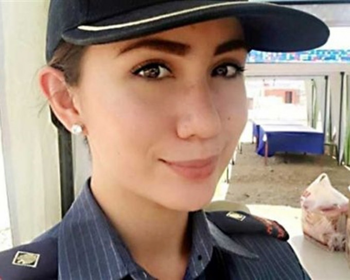 苏菲亚罗兰‧狄里尤有菲国最美女警称号。twitter图片