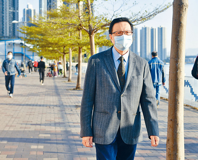 ■張炳良勸喻香港年輕人擺脫心障，不要聽消沉或虛妄的話，腳踏實地。