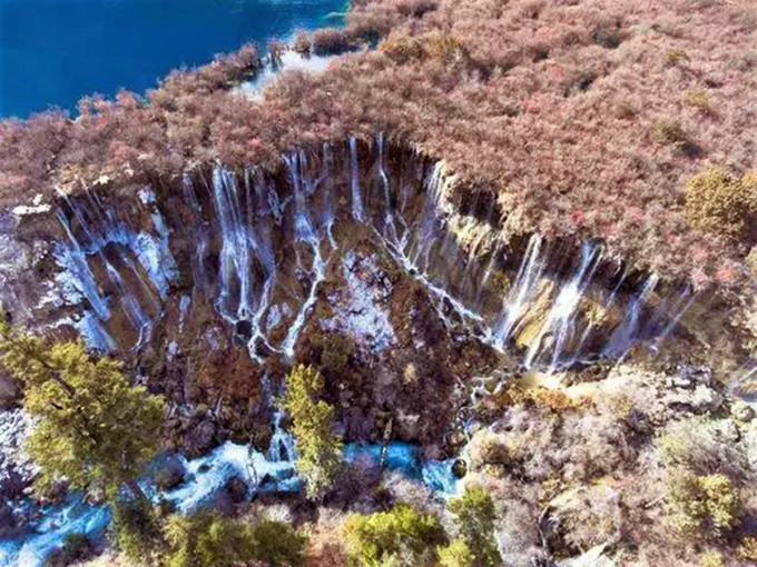 九寨沟诺日朗瀑布近照，据知瀑布长度略减。网上图片