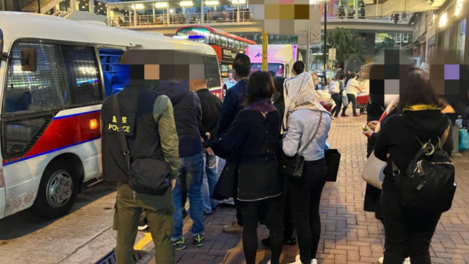 观塘及荃湾捣破地下麻雀档及百家乐赌场 共拘捕46人