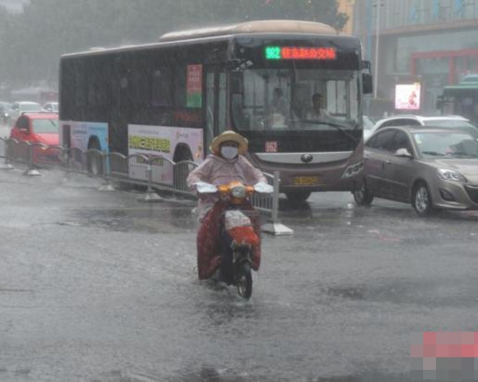 廣州暴雨。網圖