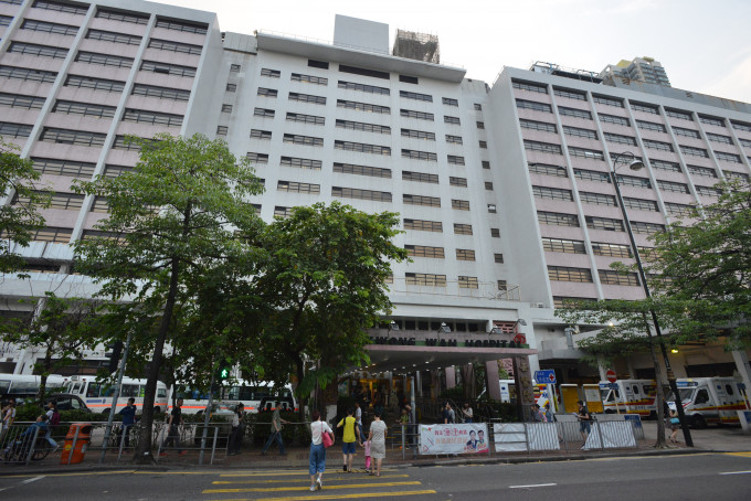 兩名傷者清醒被送往廣華醫院治理。