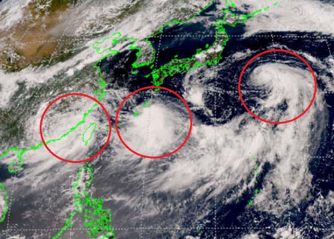 西北太平洋上有3個風暴集結，分別為「盧碧」、「銀河」、「妮妲」。日本氣象廳圖片