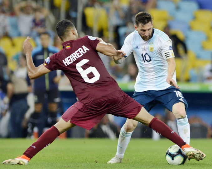 阿根廷以2:0擊敗委內瑞拉。AP