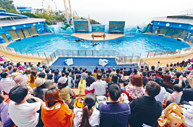 ■海洋公園海洋劇場，陪伴香港幾代人成長。