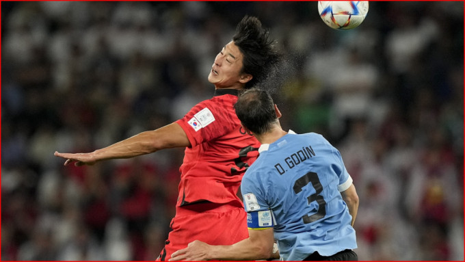 今晚对加纳，笔者建议南韩领队保罗宾图可考虑用国内联赛射手赵圭成（左）代替黄义助正选上阵。AP