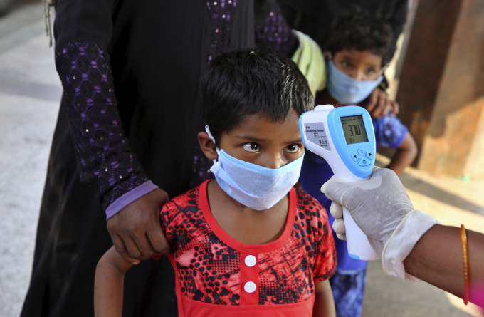 印度疫情未有緩和，新增3500多宗確診個案。 AP圖