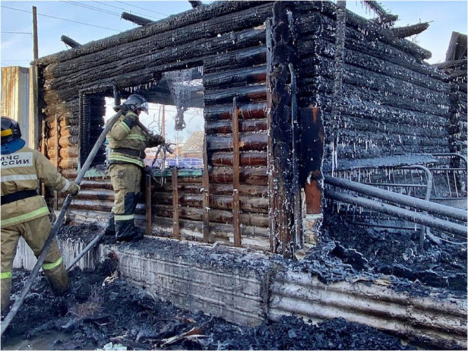 俄罗斯一间护老院大火，至少11名长者死亡。网图