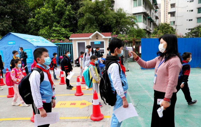 四川广安市中小学已复课。 新华社图片